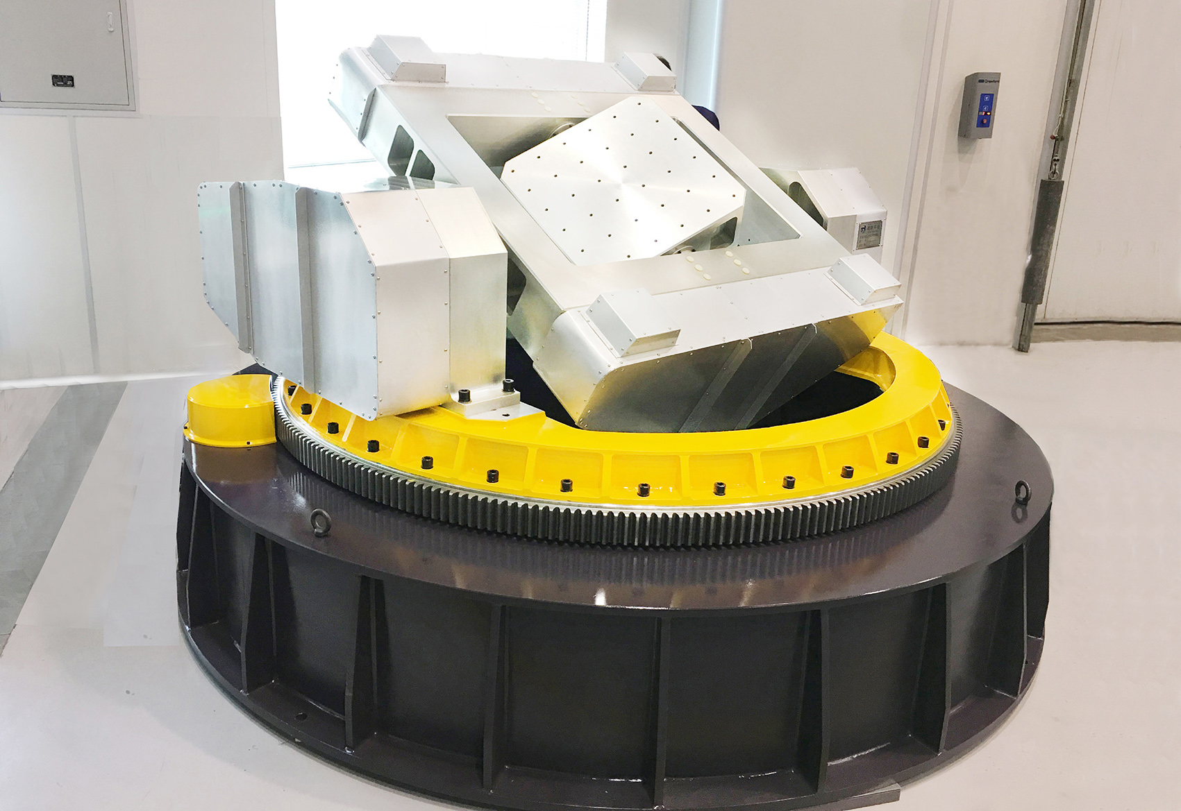 高精度三軸轉(zhuǎn)臺(tái)